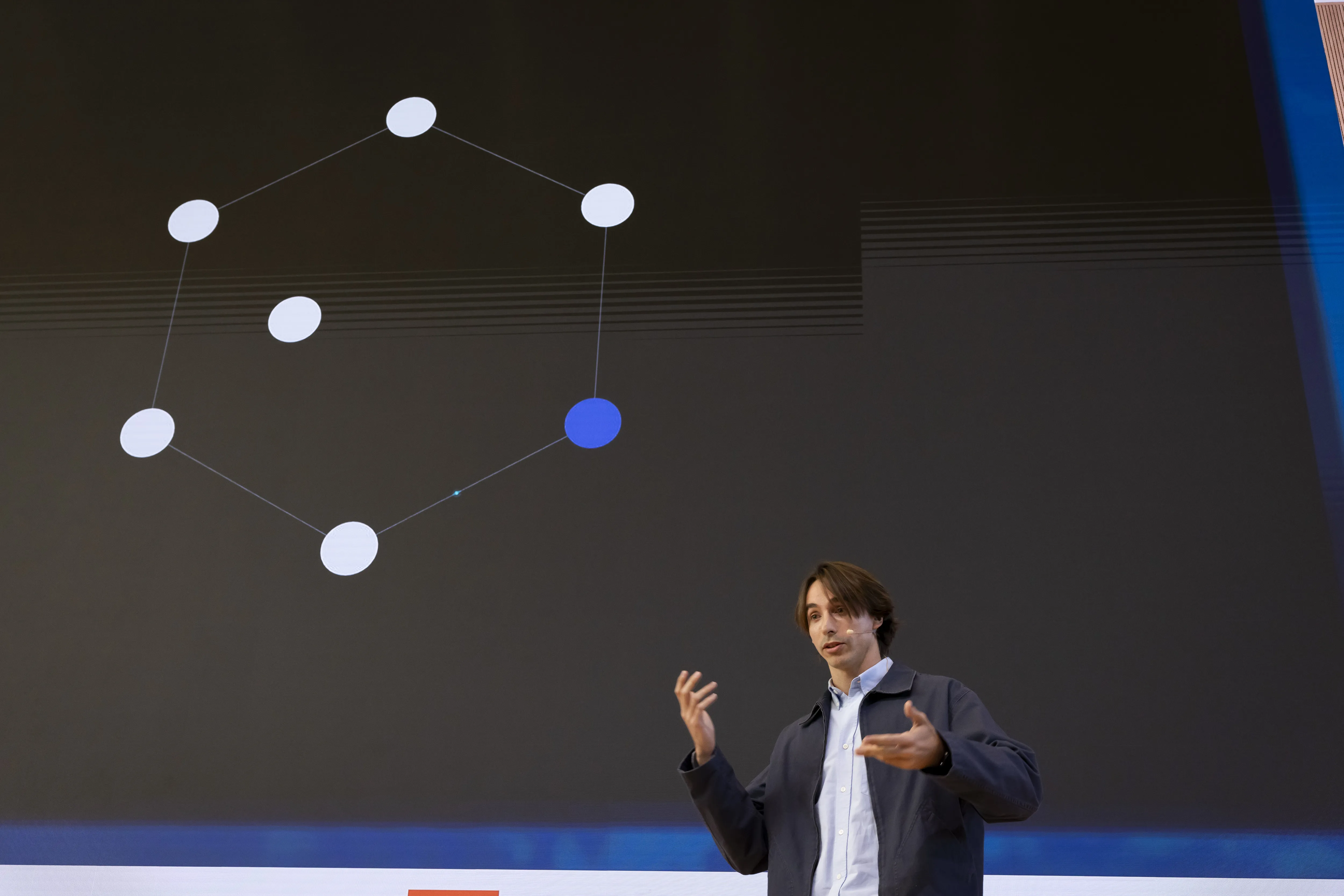 Juanjo Mestre explaining connected data architecture with Dcycle visual on screen